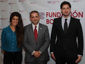 Candela Blanco Vecchi (alumna), Iñigo Sáenz de Miera, Director General de la Fundación Botín y Nicolás Varela (alumno)